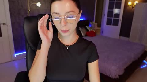 dinacandy online show from September 30, 10:31 am