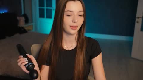 dinacandy online show from March 27, 8:20 am