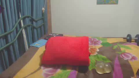 Snapshot of dinchtcams chatting on October 3, 5:15 am Dincht online show from October 3, 5:15 am