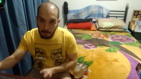 Snapshot of dinchtcams chatting on February 24, 11:58 pm Dincht online show from February 24, 11:58 pm