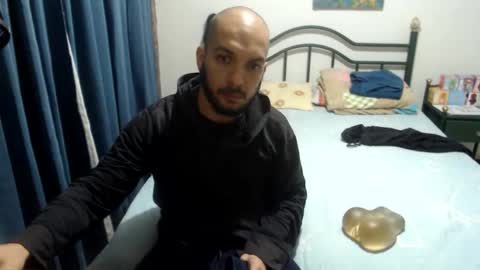 Snapshot of dinchtcams chatting on March 14, 12:50 am Dincht online show from March 14, 12:50 am