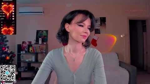 Snapshot of dindin_ chatting on January 9, 7:55 am Jessie online show from January 9, 7:55 am