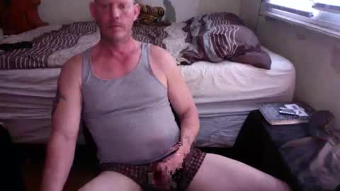 Snapshot of dingoman3939 chatting on February 19, 3:19 pm ManDingoMan online show from February 19, 3:19 pm