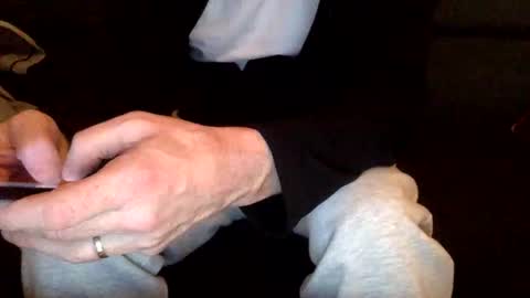 dinnerout1111 online show from January 5, 3:34 pm