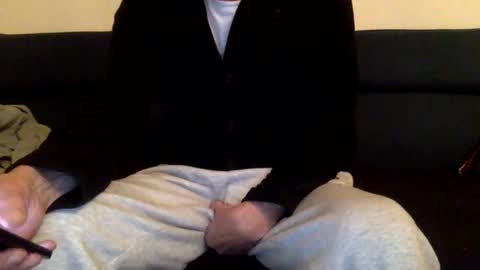 dinnerout1111 online show from January 7, 6:03 pm