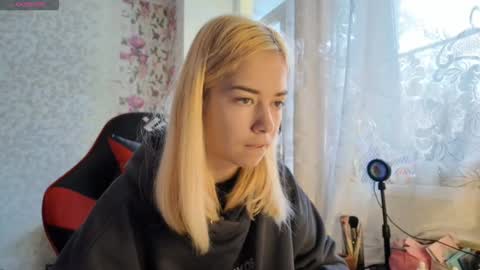 Snapshot of dinorahmroczkowski chatting on October 11, 7:18 am dinorahmroczkowski online show from October 11, 7:18 am