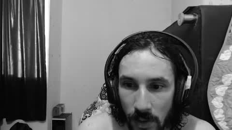 Henry online show from April 12, 3:28 pm