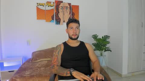 Snapshot of dionyxx chatting on October 13, 12:32 am dionyxx online show from October 13, 12:32 am