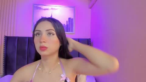 Snapshot of diosa_cristal chatting on May 23, 4:07 am Cristal online show from May 23, 4:07 am