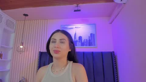 Snapshot of diosa_cristal chatting on May 26, 4:30 am Cristal online show from May 26, 4:30 am