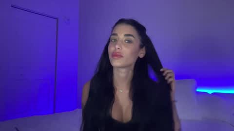 Snapshot of dirianyisabelx chatting on November 3, 10:21 pm Diriany Isabel online show from November 3, 10:21 pm