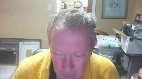 Snapshot of dirkpitt223 chatting on December 28, 7:00 am DirtkPitt Fun guy working online show from December 28, 7:00 am