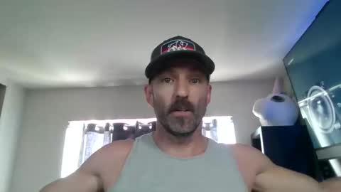 Snapshot of dirty_birdy_ chatting on April 7, 6:19 pm dirty_birdy_ online show from April 7, 6:19 pm