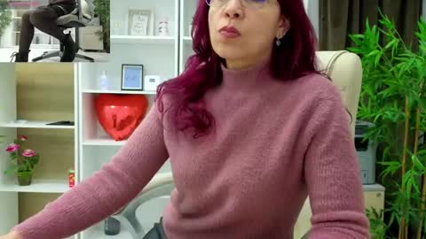 dirty_mature online show from February 13, 10:34 am