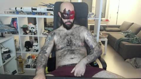 Robert online show from October 31, 9:38 pm