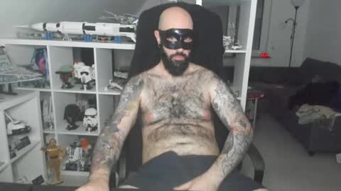 Robert online show from November 30, 7:29 pm