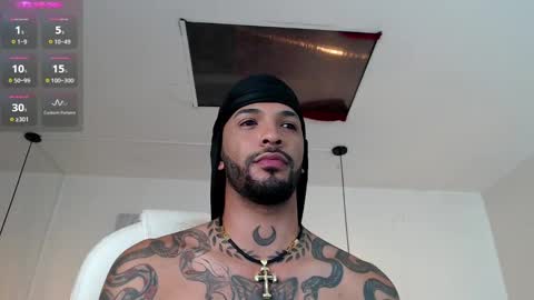 Snapshot of dirtybhot chatting on December 13, 2:21 am I just want to be happy online show from December 13, 2:21 am