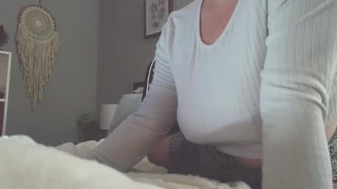 Daisy Wylde online show from December 3, 10:28 am