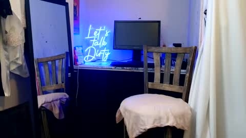 Daisy Wylde online show from September 24, 1:58 pm