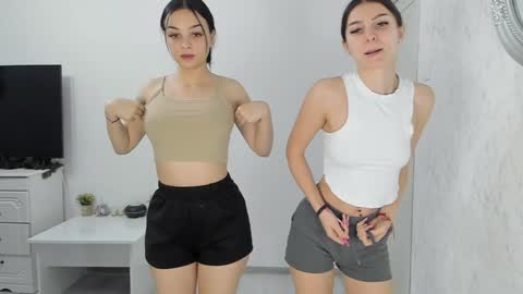 Gyna    Josie    online show from January 14, 3:22 am