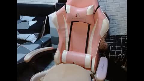 Snapshot of dirtylexa31 chatting on December 2, 9:39 pm LEXA online show from December 2, 9:39 pm