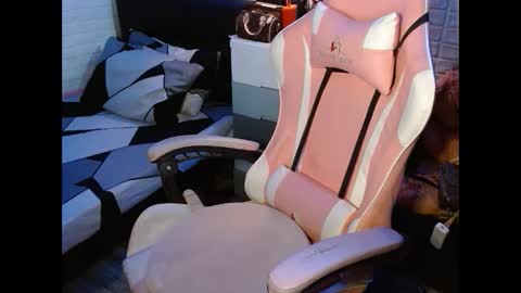 Snapshot of dirtylexa31 chatting on January 25, 9:04 pm LEXA online show from January 25, 9:04 pm