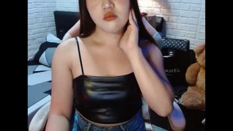 Snapshot of dirtylexa31 chatting on January 26, 5:02 pm LEXA online show from January 26, 5:02 pm