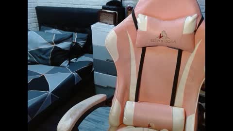 Snapshot of dirtylexa31 chatting on February 16, 8:11 pm LEXA online show from February 16, 8:11 pm