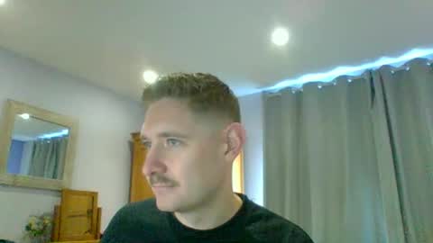 Exhibitionist Ben online show from November 17, 10:32 am