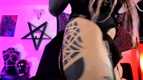 ONIX  online show from November 20, 8:30 pm