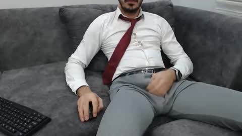 dirtyybooyy77 online show from January 9, 11:39 pm