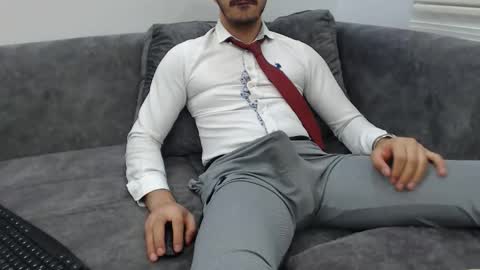 dirtyybooyy77 online show from May 17, 11:12 pm