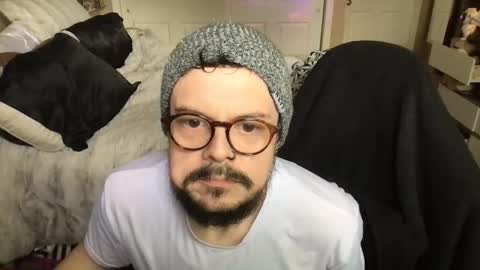 Snapshot of disastersurrounds chatting on March 2, 9:43 pm disastersurrounds online show from March 2, 9:43 pm