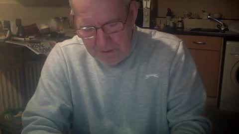 Snapshot of discovery63 chatting on December 14, 6:09 pm discovery63 online show from December 14, 6:09 pm