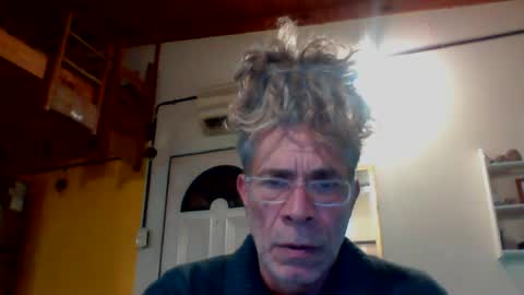 discretopasivo online show from August 4, 1:09 am