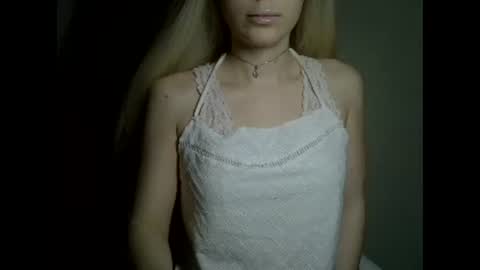 DitaMilton online show from December 29, 9:41 pm