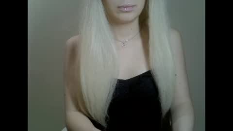 DitaMilton online show from January 20, 7:14 pm