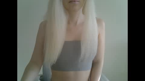 DitaMilton online show from February 28, 12:42 pm