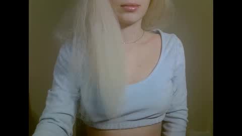 DitaMilton online show from November 4, 2:27 pm