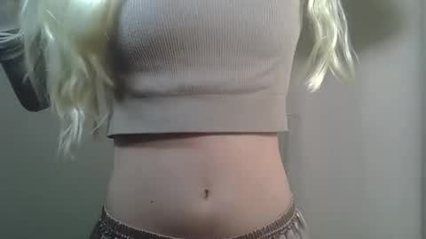 DitaMilton online show from November 27, 8:00 pm