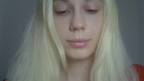 DitaMilton online show from March 30, 1:12 pm