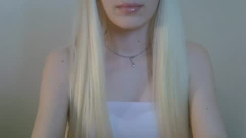 DitaMilton online show from June 25, 6:56 pm