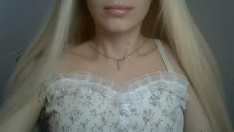 DitaMilton online show from July 12, 2:08 pm