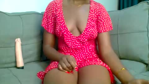 queen kinky online show from May 15, 4:30 am