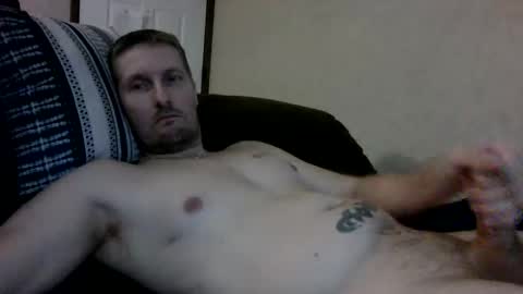 Snapshot of diverting chatting on April 19, 9:39 pm Maxx online show from April 19, 9:39 pm