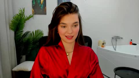 Hannah online show from November 22, 6:23 am