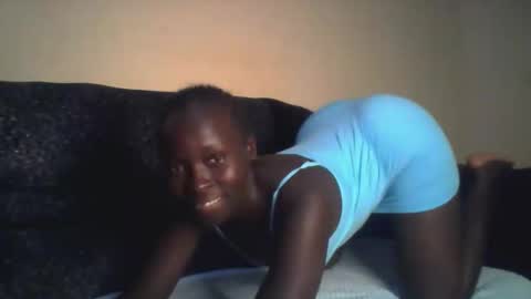 Snapshot of divineassgoddess chatting on February 6, 8:18 am divineassgoddess online show from February 6, 8:18 am