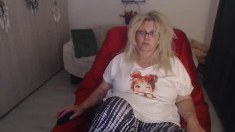 Alexxa online show from April 4, 6:49 pm