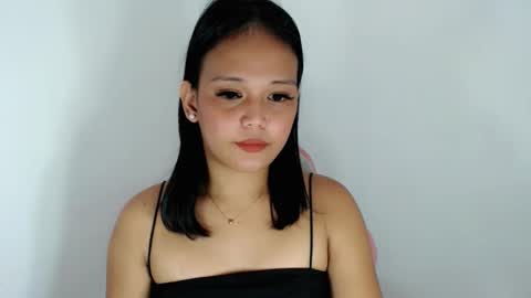 Snapshot of divinegoddness chatting on May 22, 4:56 pm Crystal mae online show from May 22, 4:56 pm