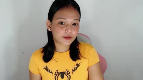 Snapshot of divinegoddness chatting on May 27, 7:11 pm Crystal mae online show from May 27, 7:11 pm